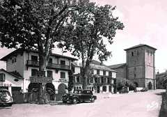 64 Ascain Hotel de la Rhune et l Eglise